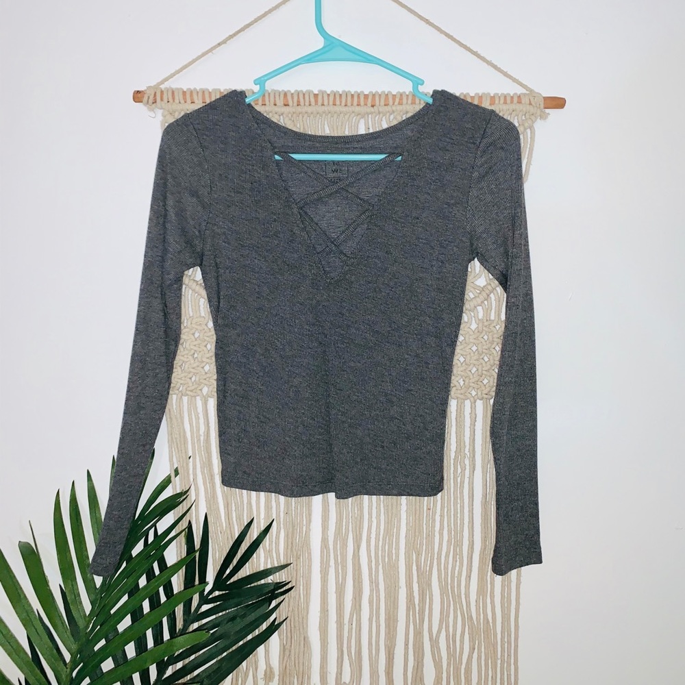 Criss cross front crop